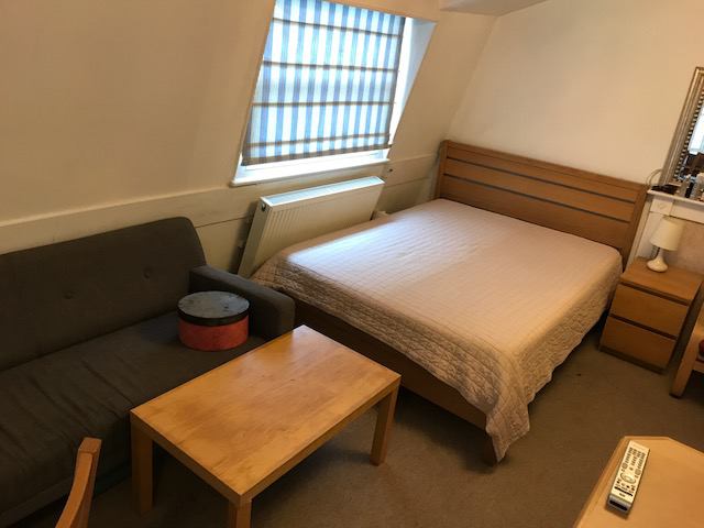 Room Alderney Street in City of Westminster