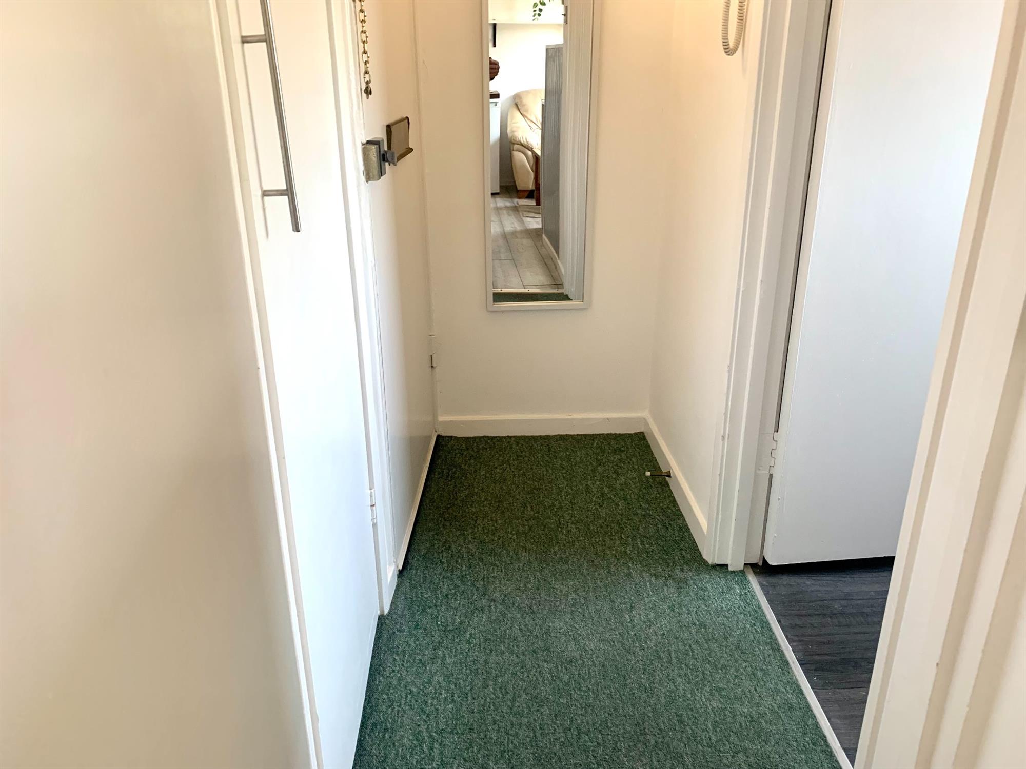 Flat Hulse Road in Southampton