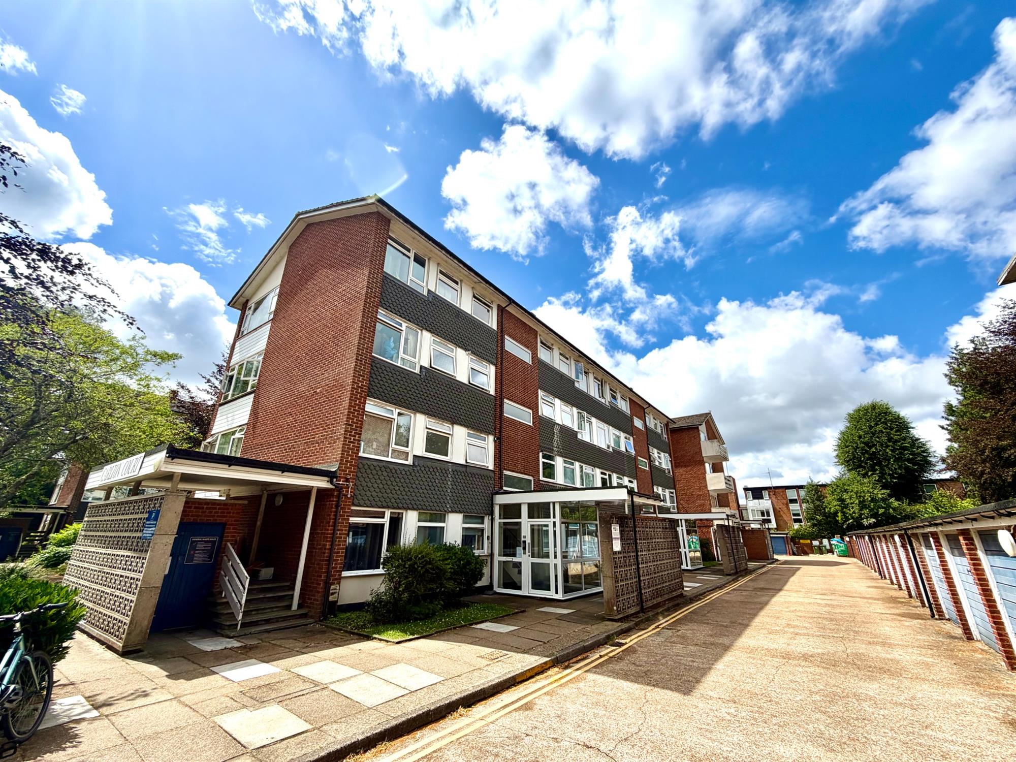 Flat Hulse Road in Southampton