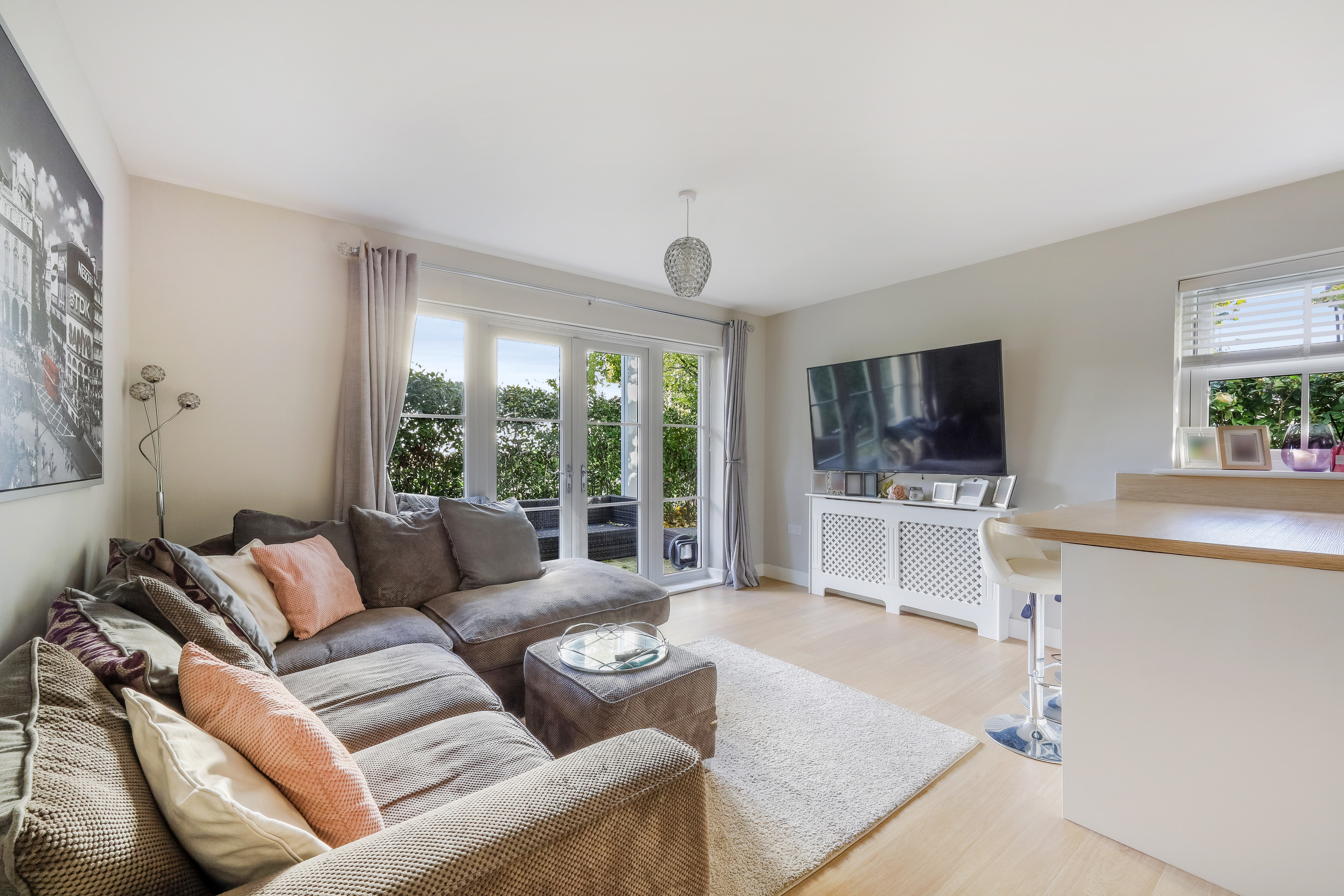 Flat Westmount Close in Greater London