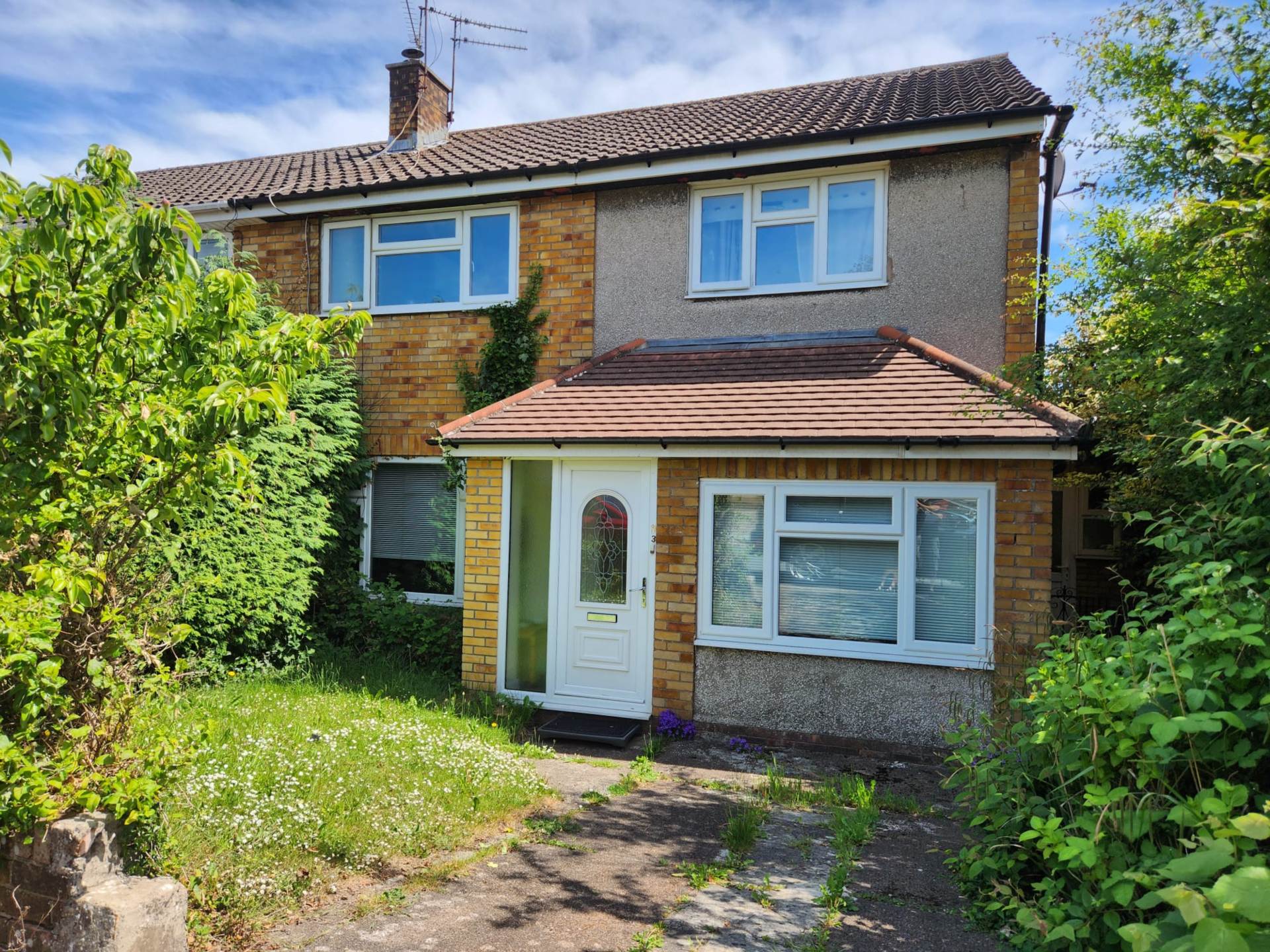 House Mountbatten Close in Cardiff