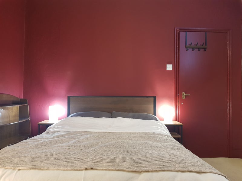 Room Wightman Road in Greater London