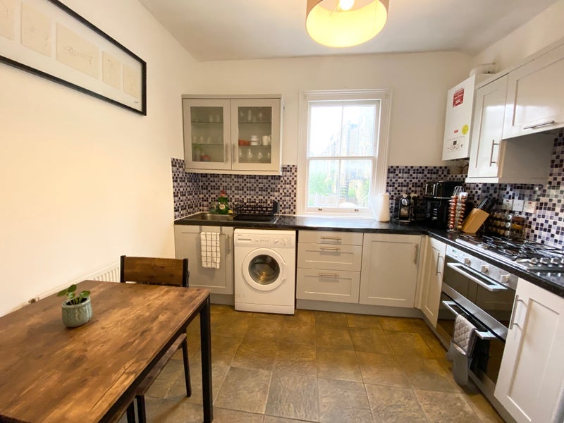 Flat Lowfield Road in Greater London