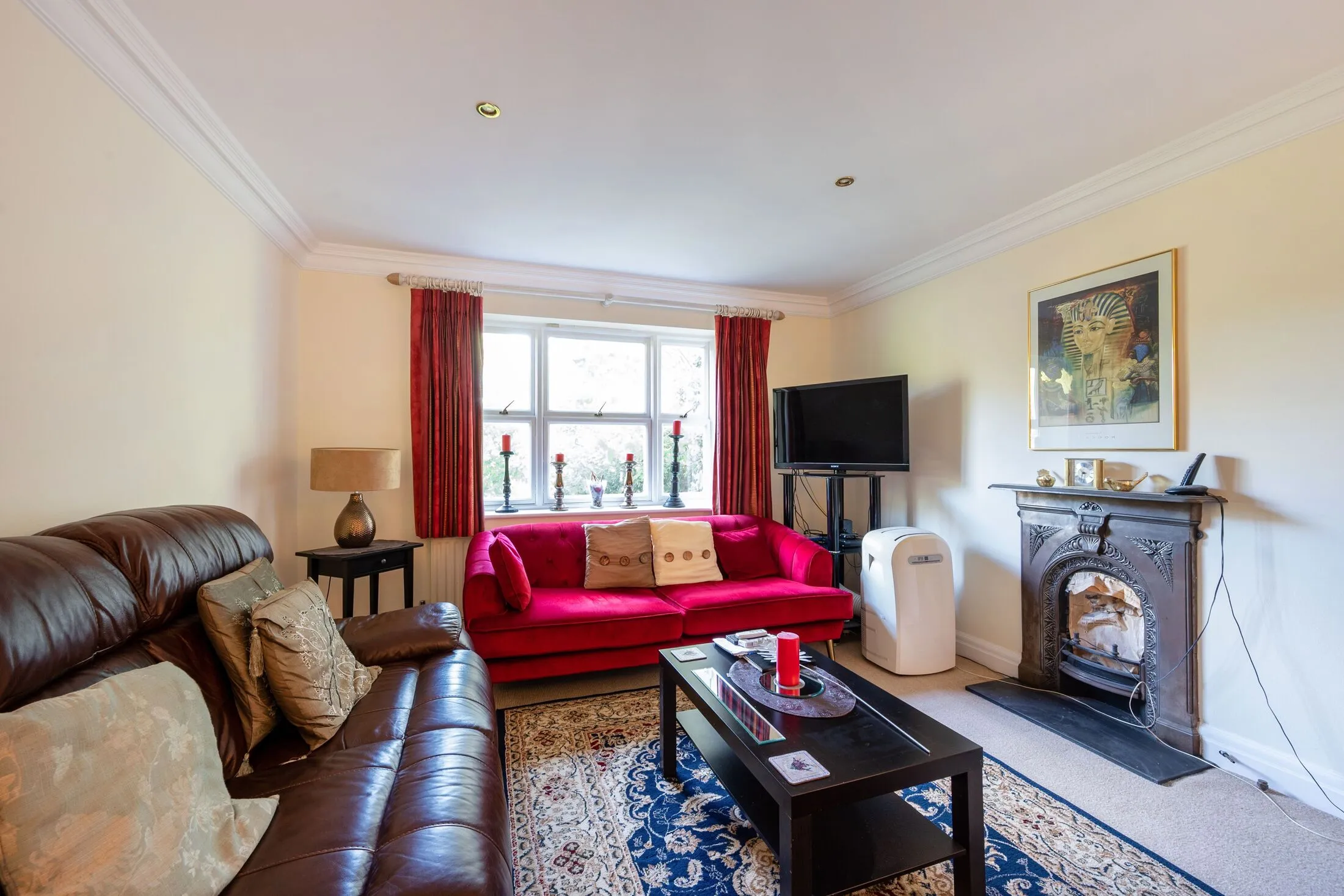 Flat The Downs in Greater London