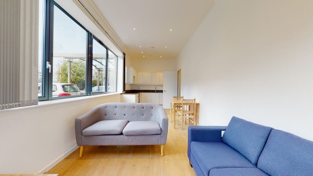 Flat Riverbank Way in Greater London