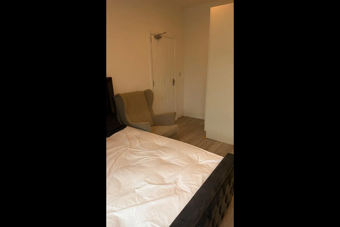 Room Uxbridge Road in Greater London