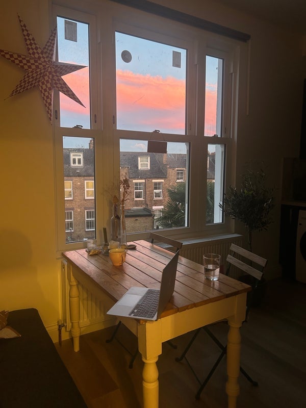 Flat Alkham Road in Greater London