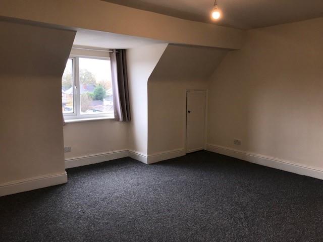 Flat Haslucks Green Road in Shirley