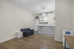Flat Tudor Road in Greater London