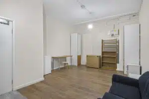 Flat Tudor Road in Greater London