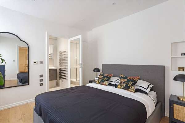 Flat Belgrave Mews South in City of Westminster