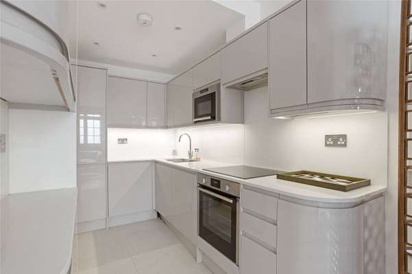 Flat Belgrave Mews South in City of Westminster