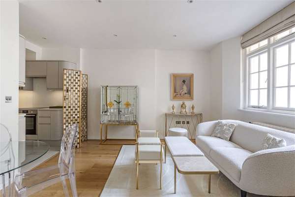 Flat Belgrave Mews South in City of Westminster