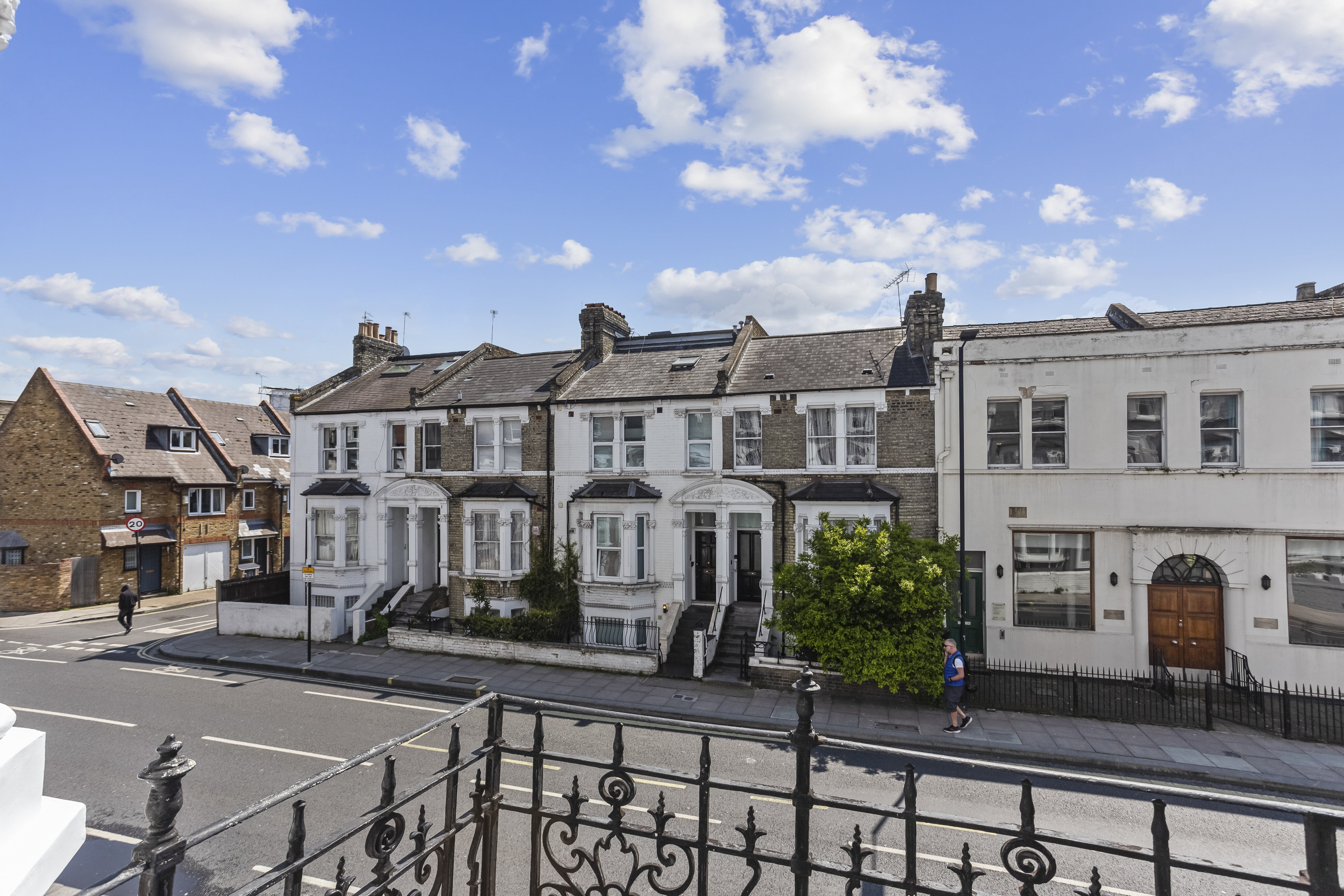 Flat Dawes Road in Greater London