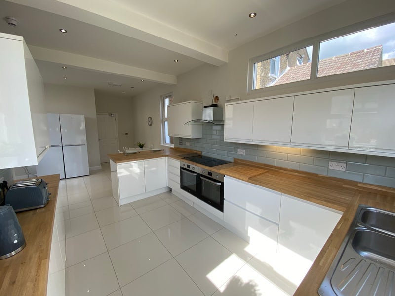 Room Hedley Street in Maidstone