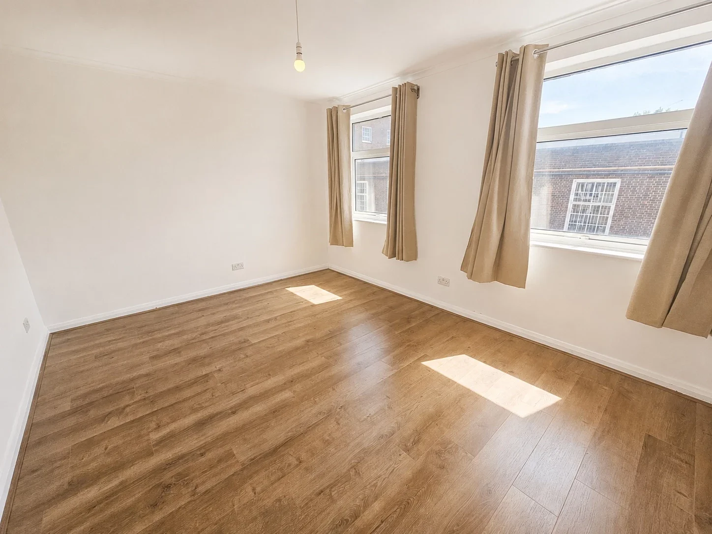House Daws Lane in Greater London