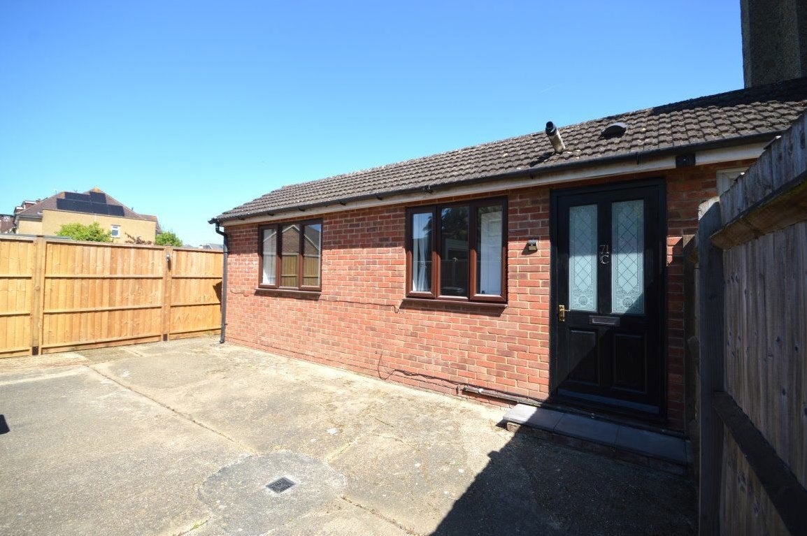 Flat Sandridge Road in St Albans