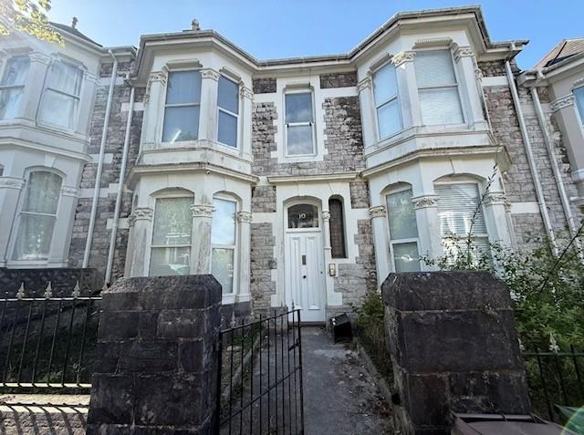 Flat St Lawrence Road in Plymouth