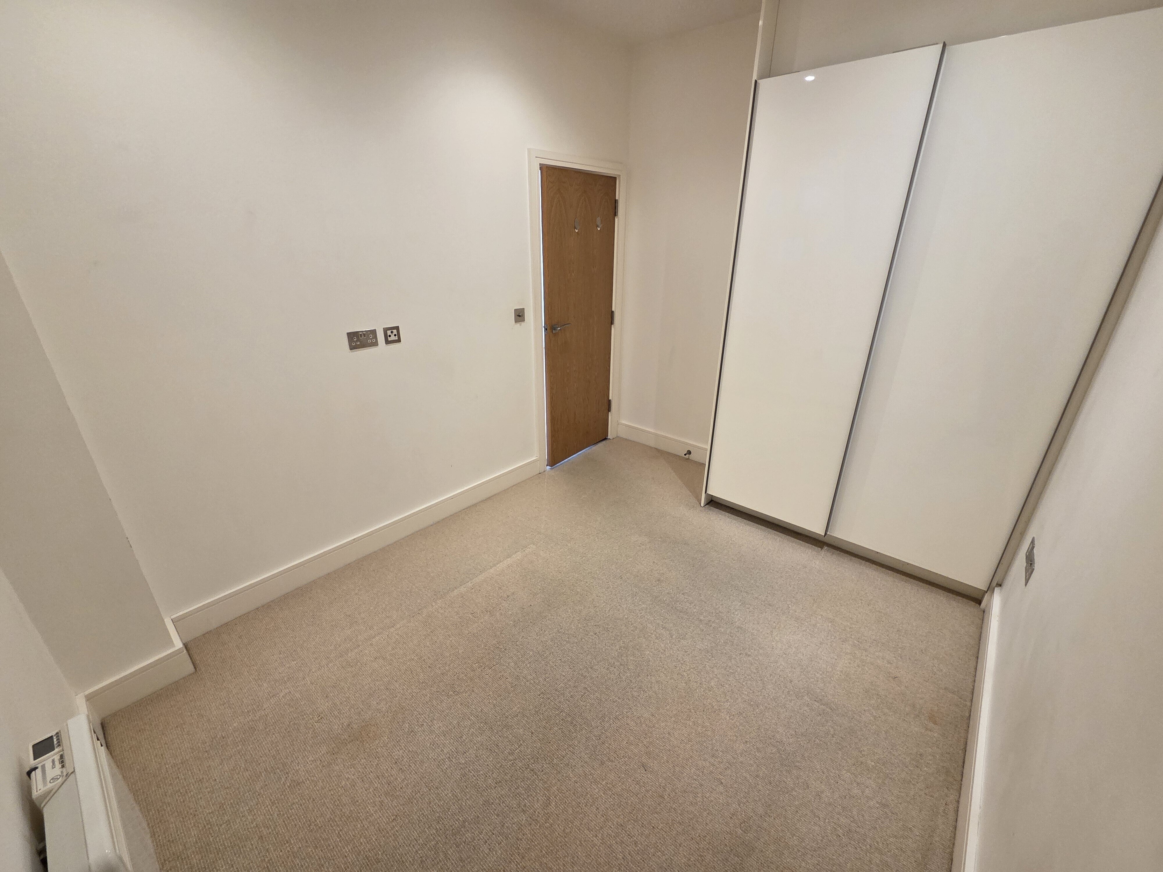 Flat Park Street West in Luton
