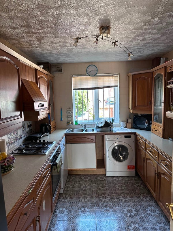 Room Kelling Walk in Manchester