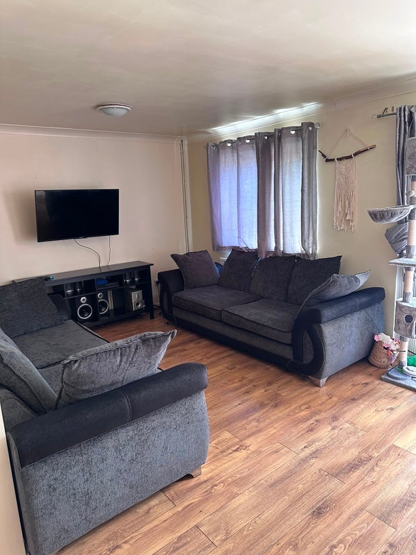 Room Kelling Walk in Manchester