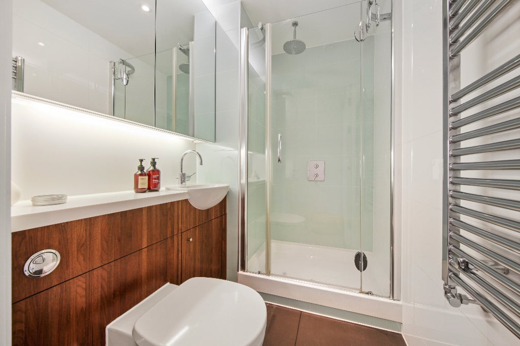 Flat Celebration Avenue in Greater London