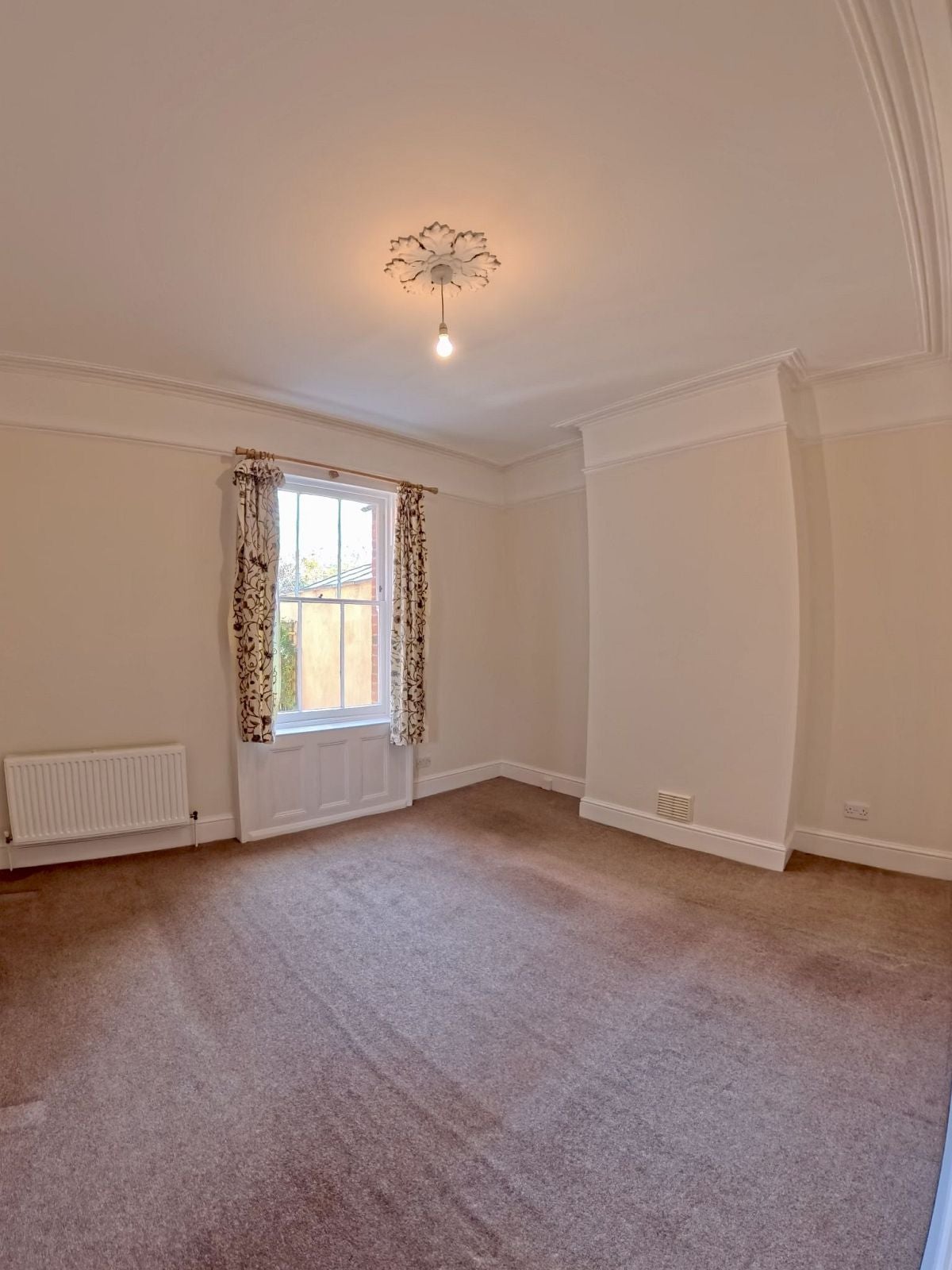 House Laburnum Road in Epsom and Ewell