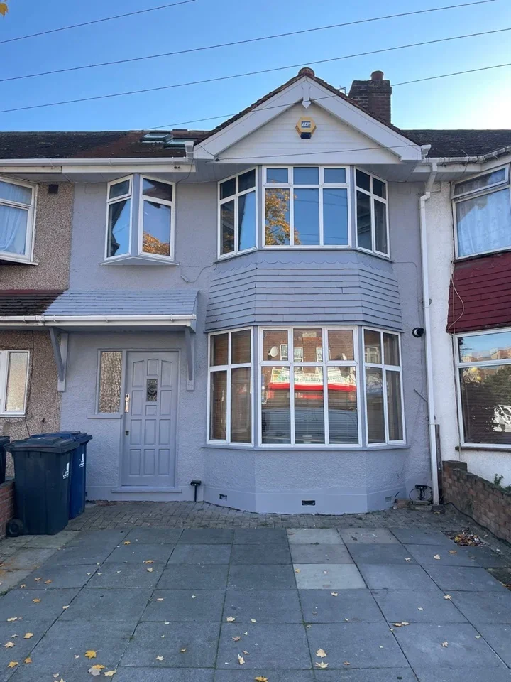 House Bilton Road in Greater London