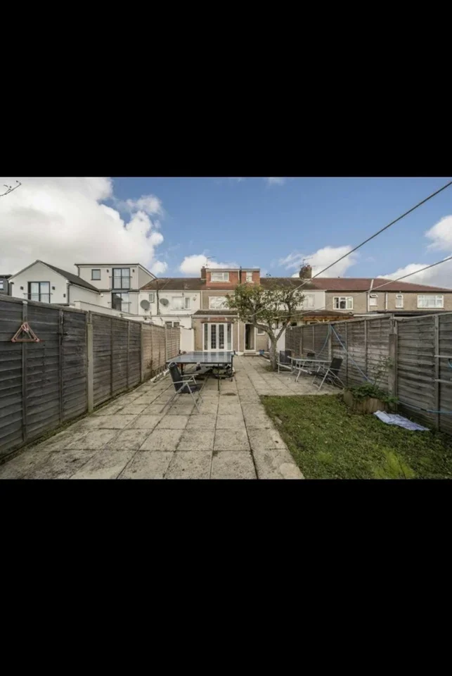 House Bilton Road in Greater London