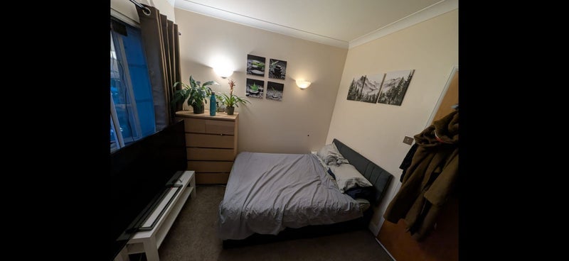 Room Belvedere Road in Greater London