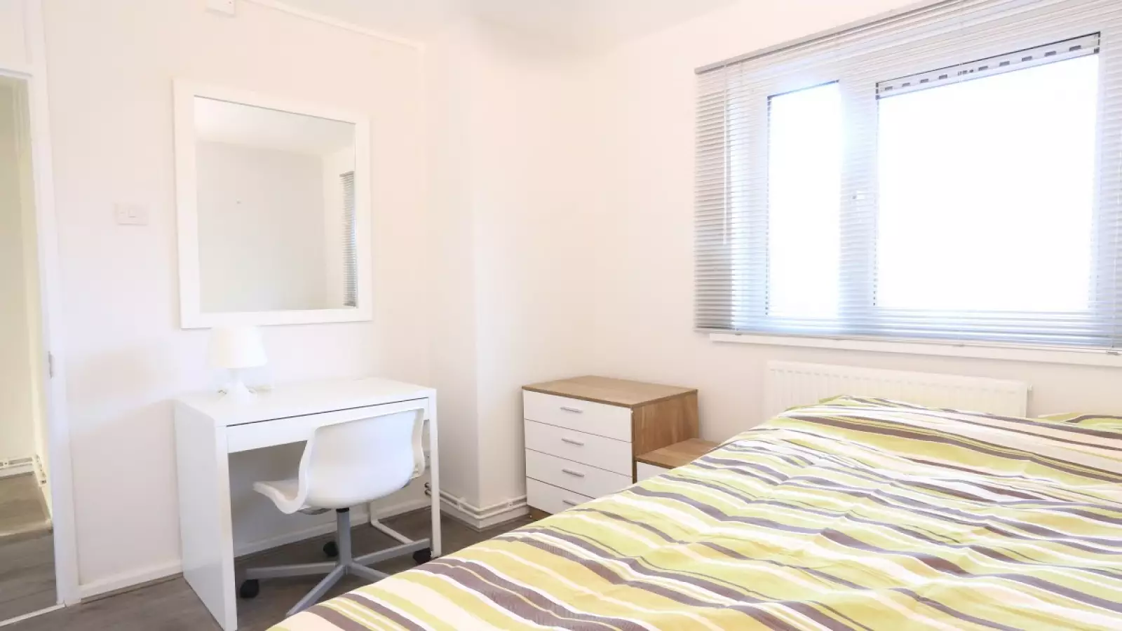 Flat Burcham Street in Greater London