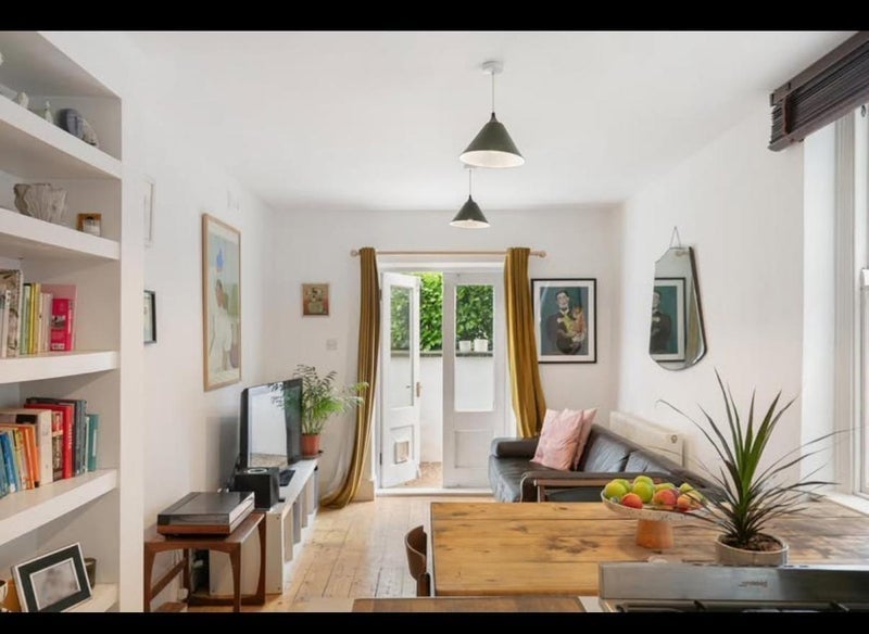 Flat Azenby Road in Greater London