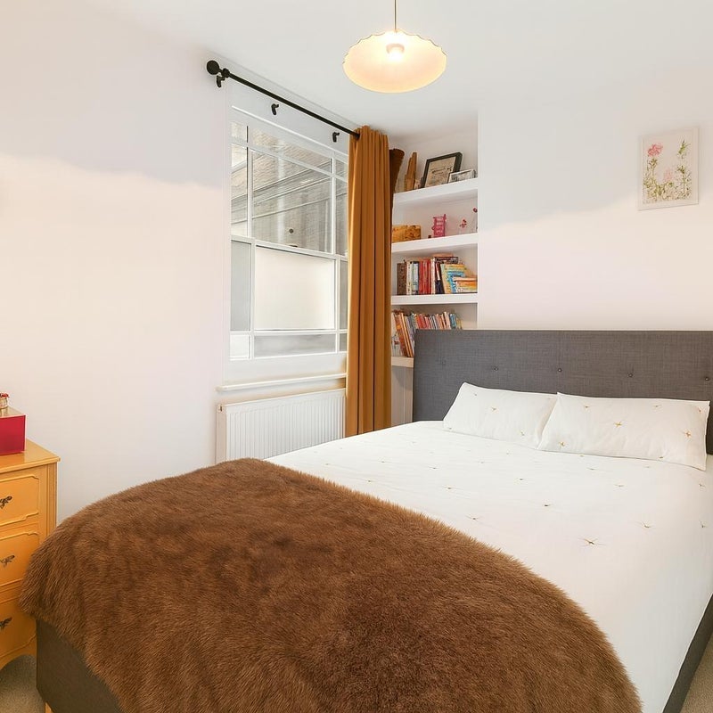 Flat Azenby Road in Greater London