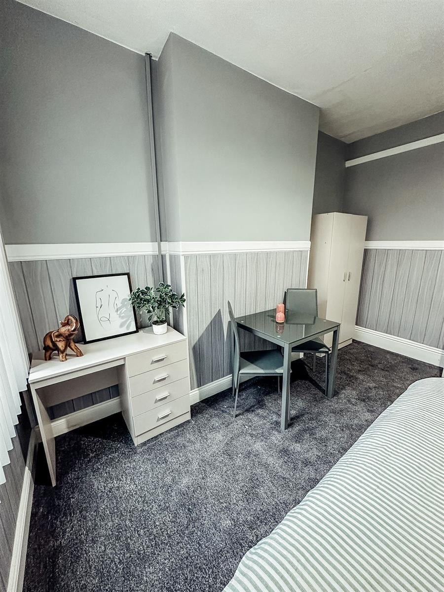 Room Tunnard Street in Boston