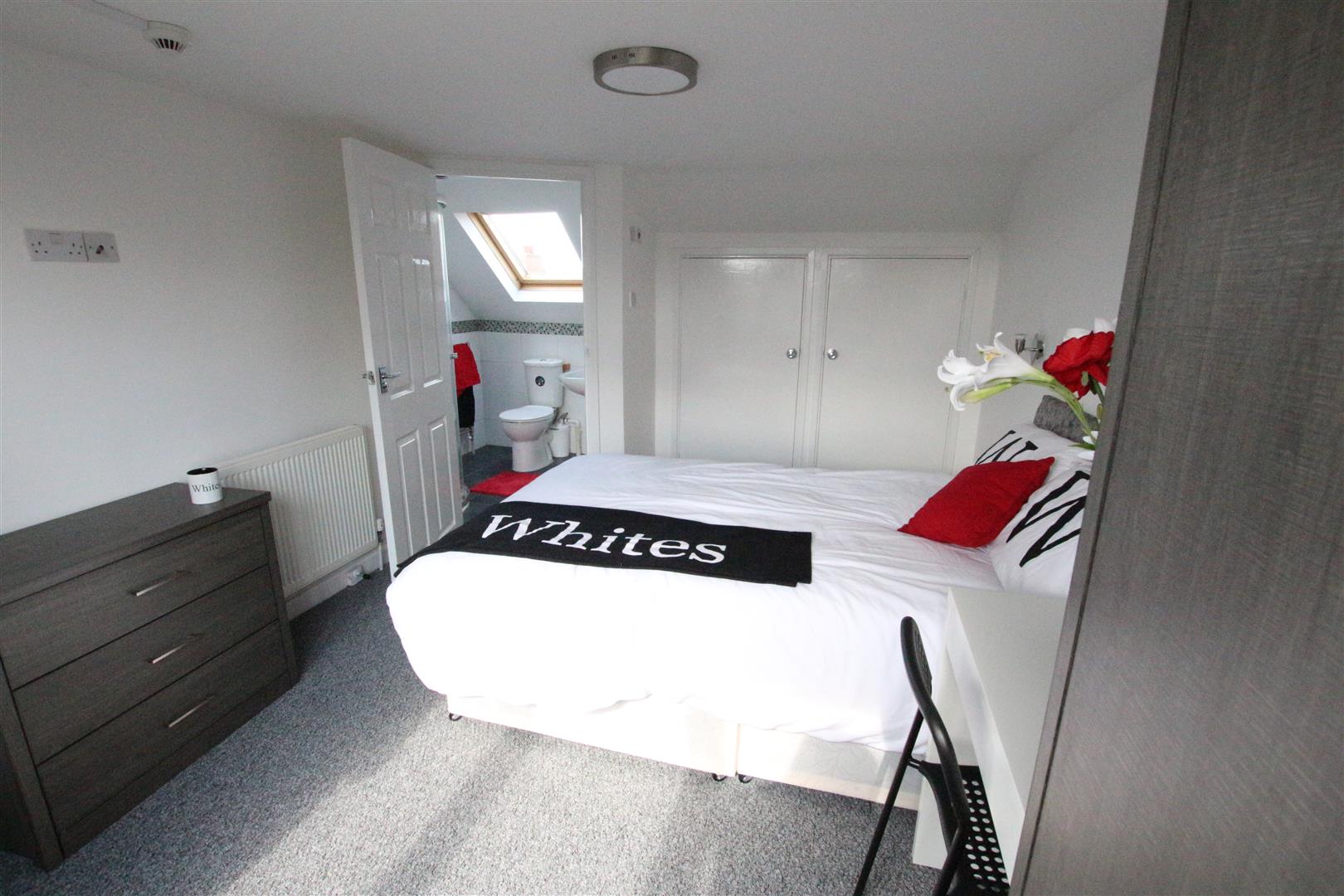 Room Moore Street in Northampton