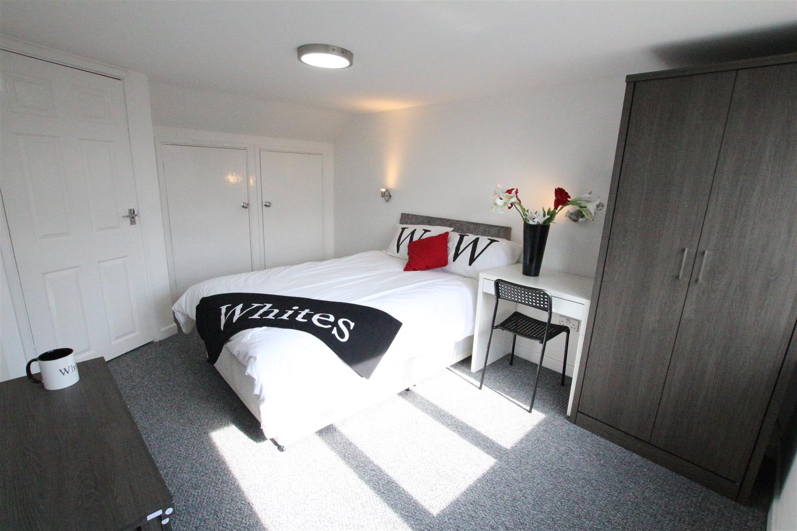 Room Moore Street in Northampton