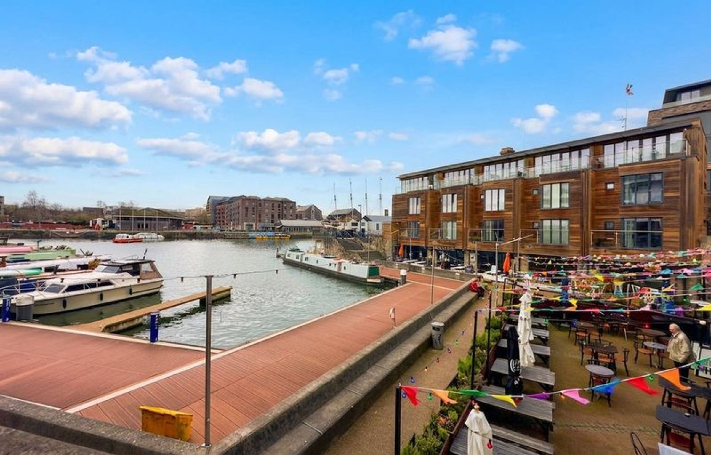 Flat Anchor Road in Bristol