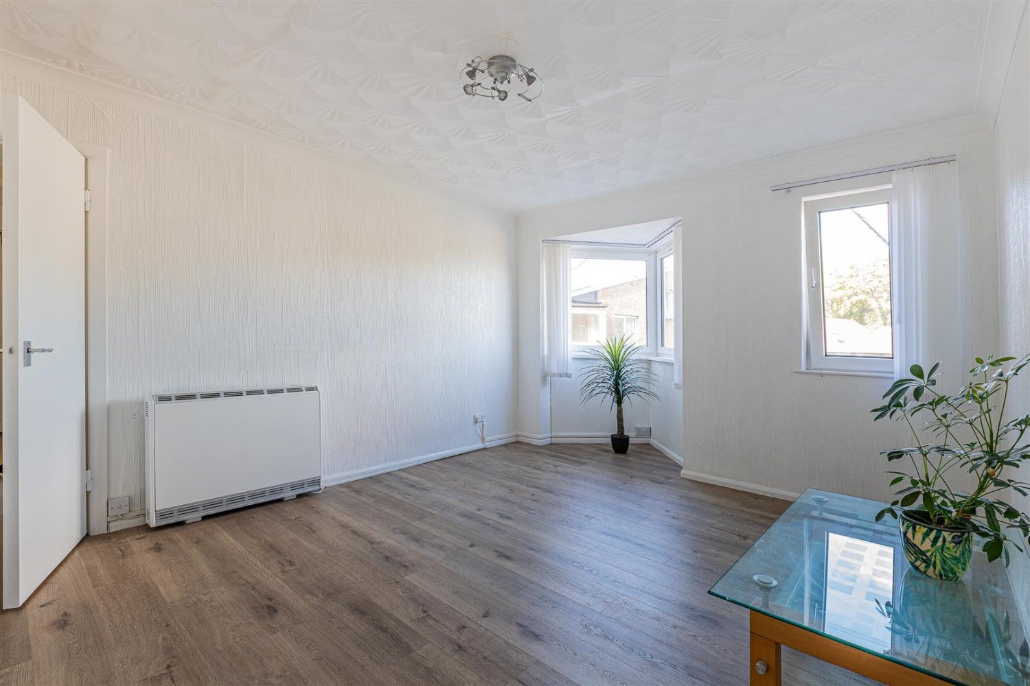 Flat Ael-y-Bryn in Cardiff