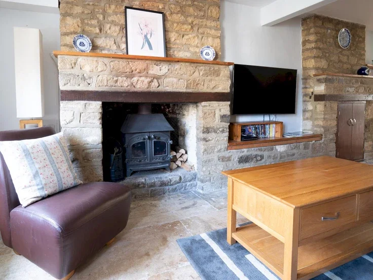 House Albion Street in Cotswold District