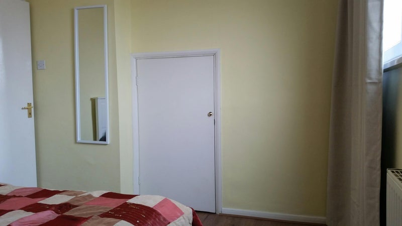 Room London Road in Greater London