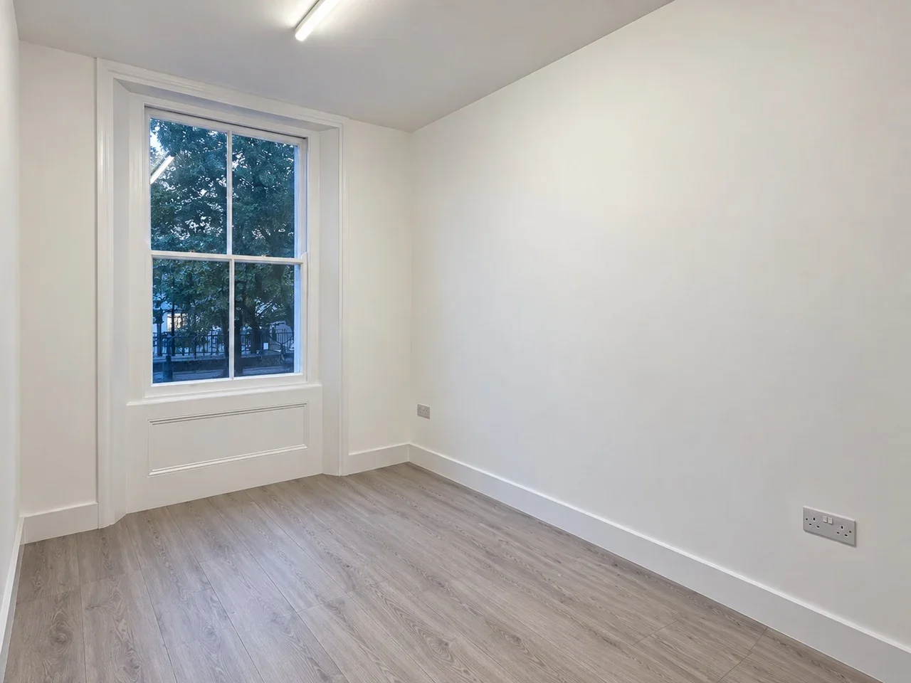 Flat Caledonian Road in Greater London