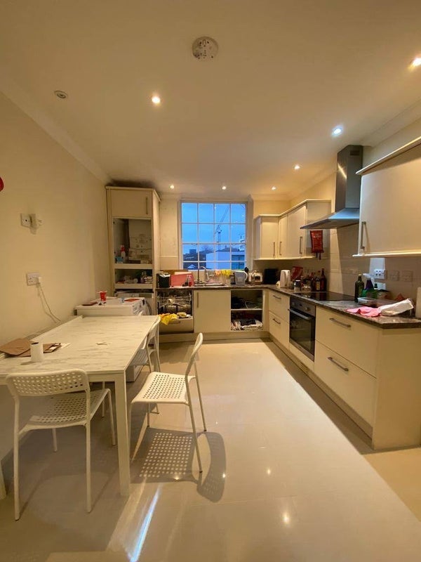 Room Guilford Street in Greater London