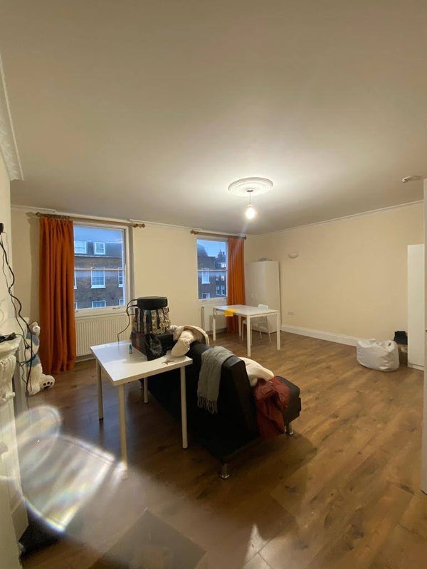 Room Guilford Street in Greater London