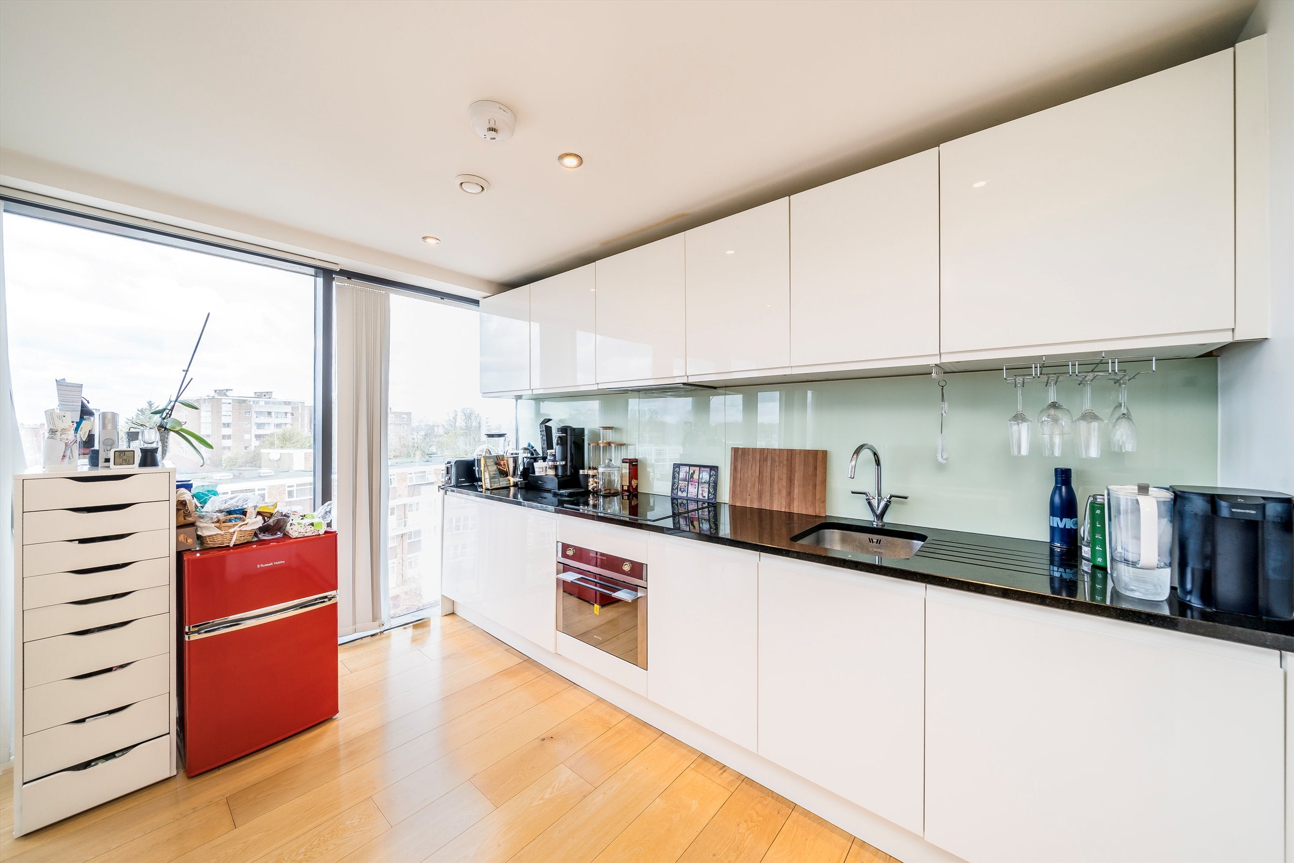 Flat Kersfield Road in Greater London