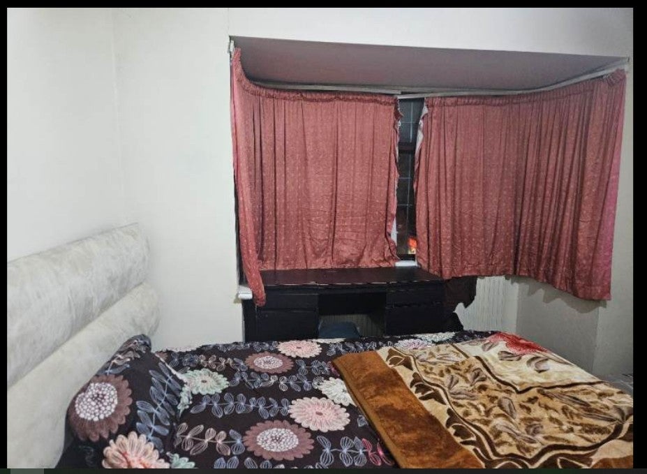 Room Hounslow Road in Greater London