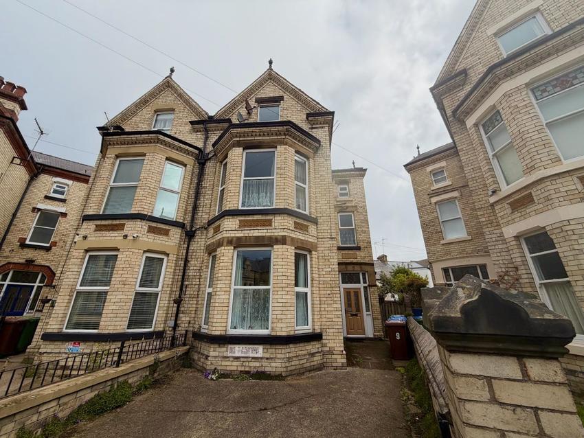 Flat Lansdowne Crescent in Bridlington