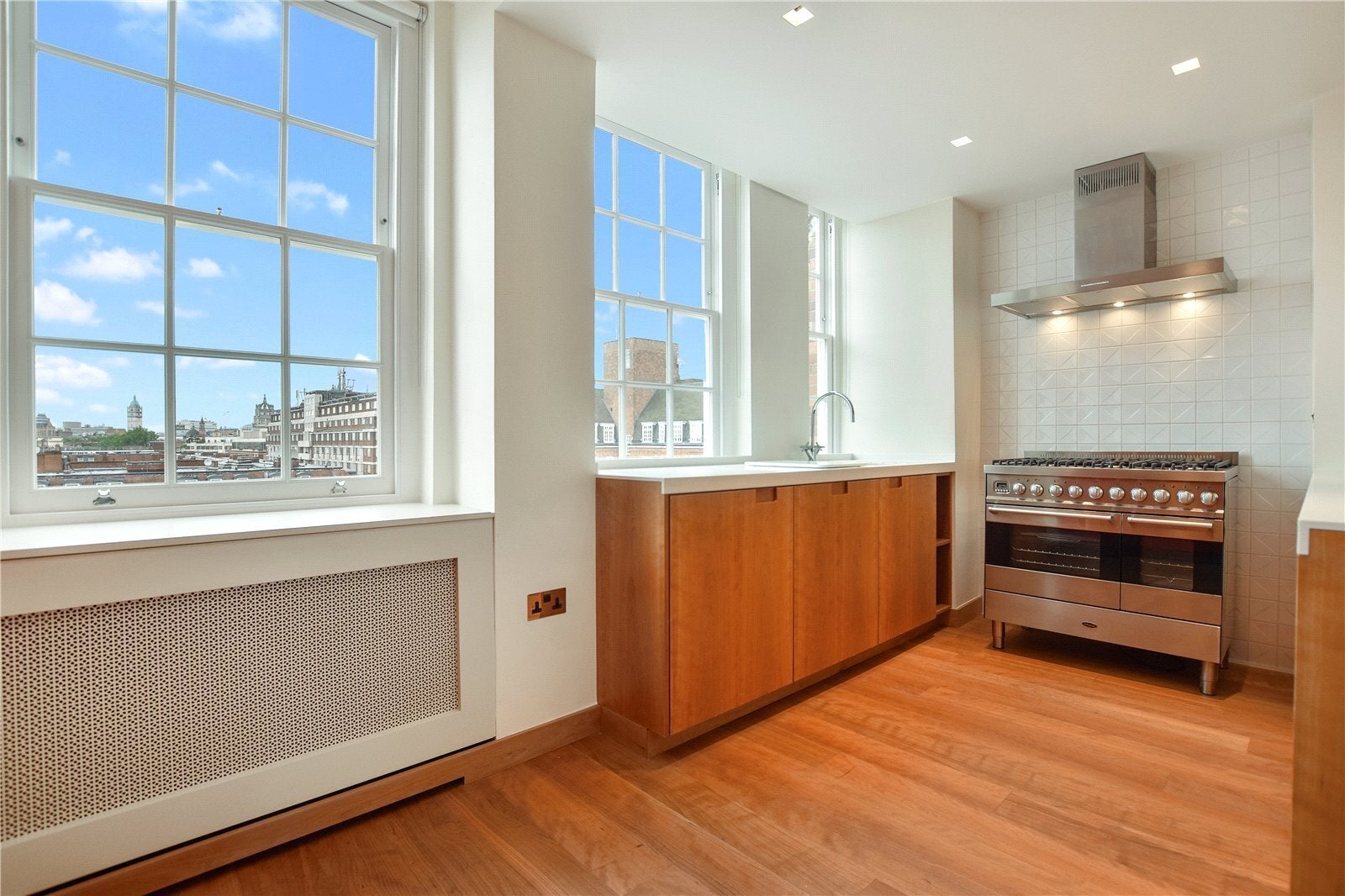 Flat Elystan Street in Greater London