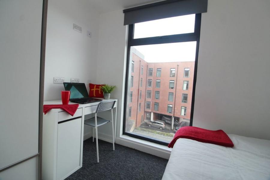 Room Infirmary Road in Sheffield