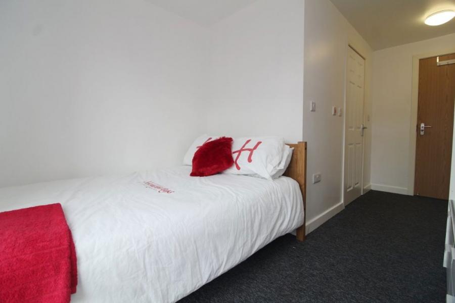 Room Infirmary Road in Sheffield