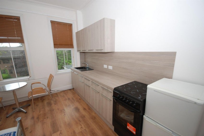 Flat Milverton Hill in Royal Leamington Spa